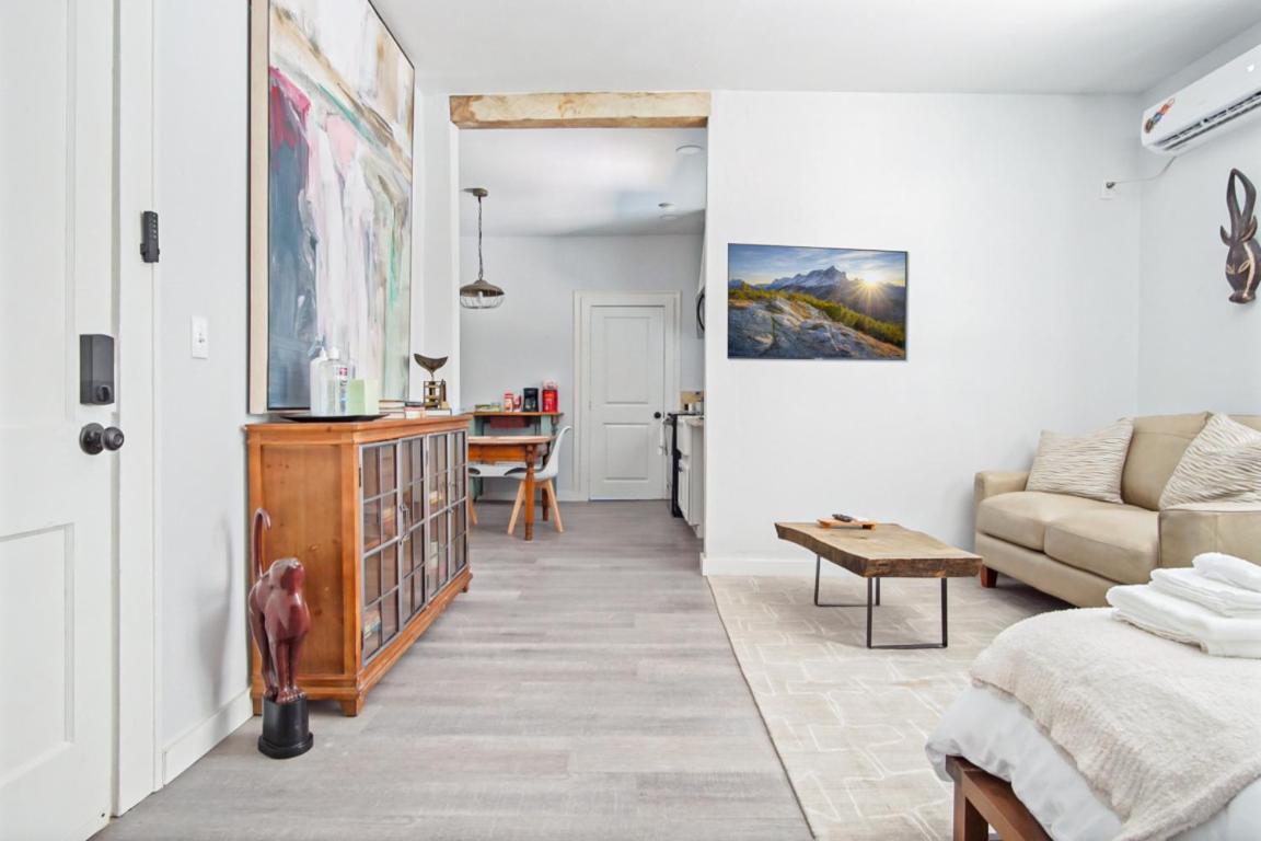 Contemporary With Access #34c Holiday home *